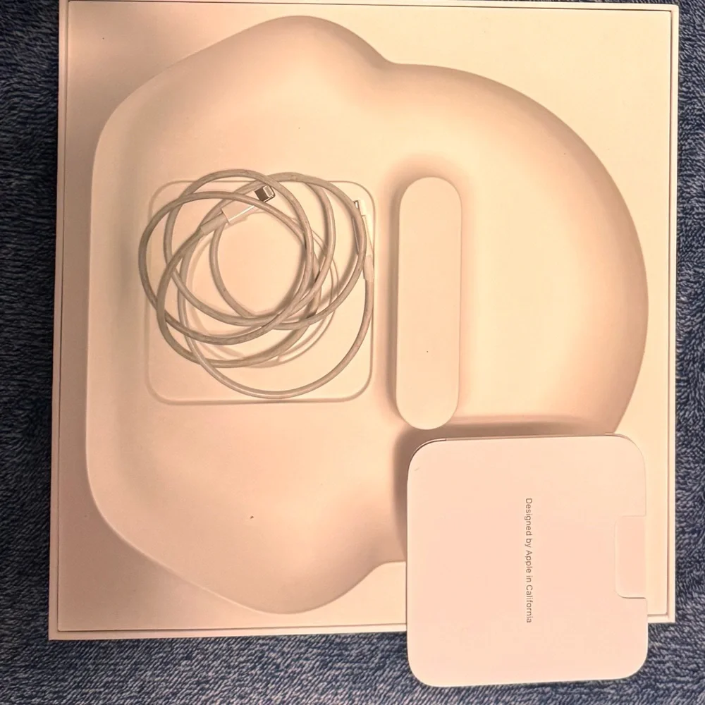 Apple AirPod Max Pink